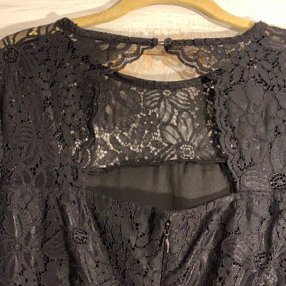 🖤LOFT Black Floral Lace Cut Out Back Dress🖤 - Picture 6 of 8